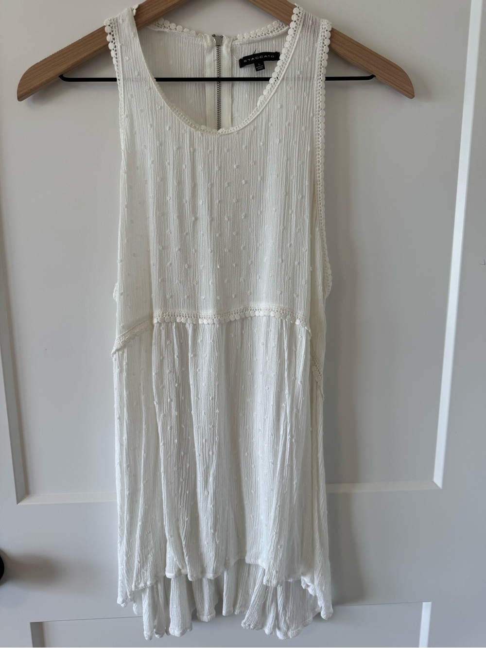 White Textured Tank Top Size Large